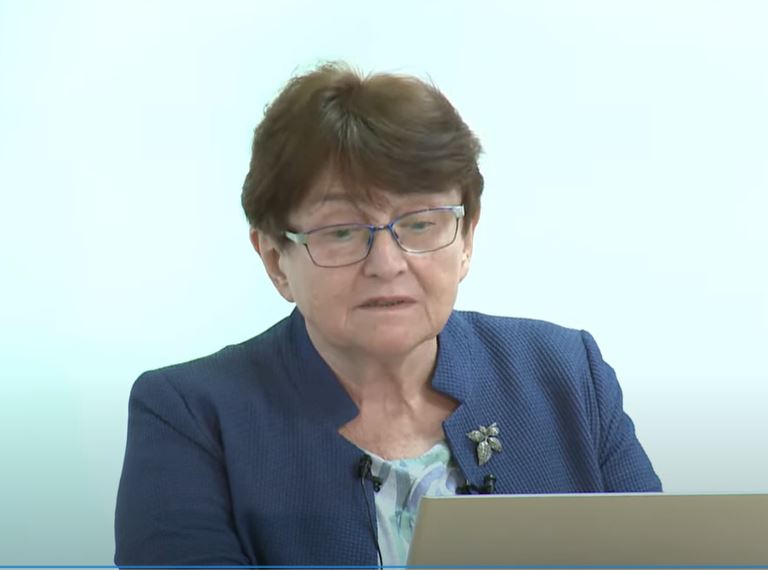 Prof Ewa Białecka Florjańczyk wykłąd pt. Wybuchowa chemia dla maturzystó